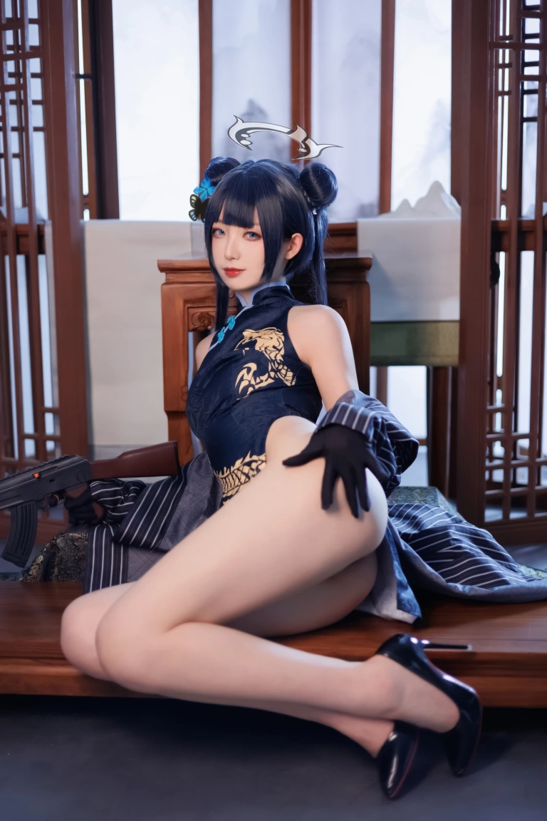 封疆疆v《碧蓝档案 妃咲》写真图集 34P｜在线预览与图包下载