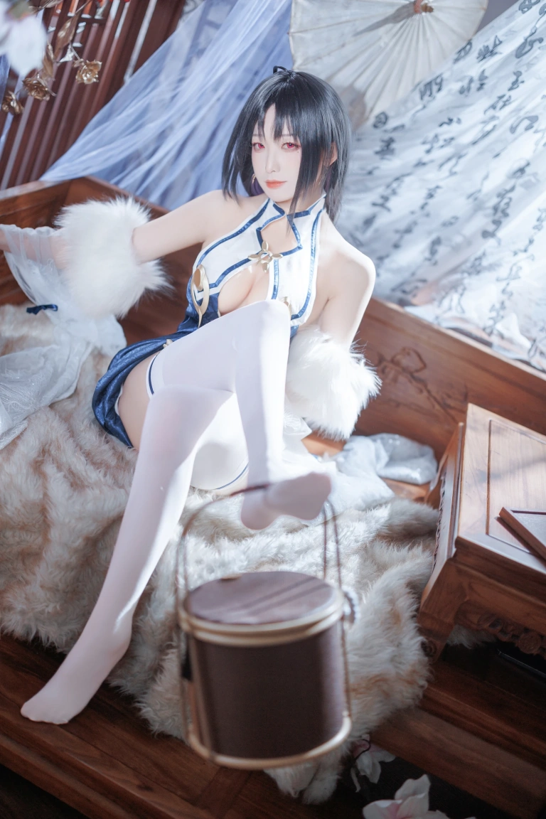 封疆疆v《定安旗袍》写真图集 37P｜在线预览与图包下载