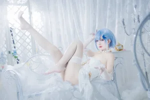 封疆疆v《恰巴耶夫》写真图集 29P｜在线预览与图包下载