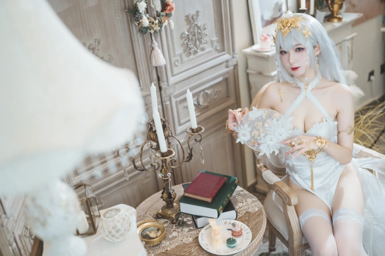 封疆疆v《埃姆登》写真图集 33P｜在线预览与图包下载