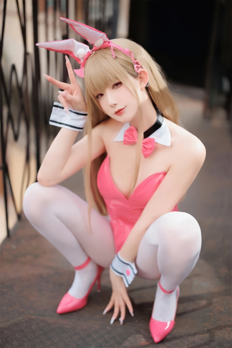 封疆疆v《NIKKE 毒蛇兔女郎》写真图集 45P｜在线预览与图包下载