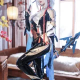 封疆疆v《原神 申鹤》写真图集 31P｜在线预览与图包下载
