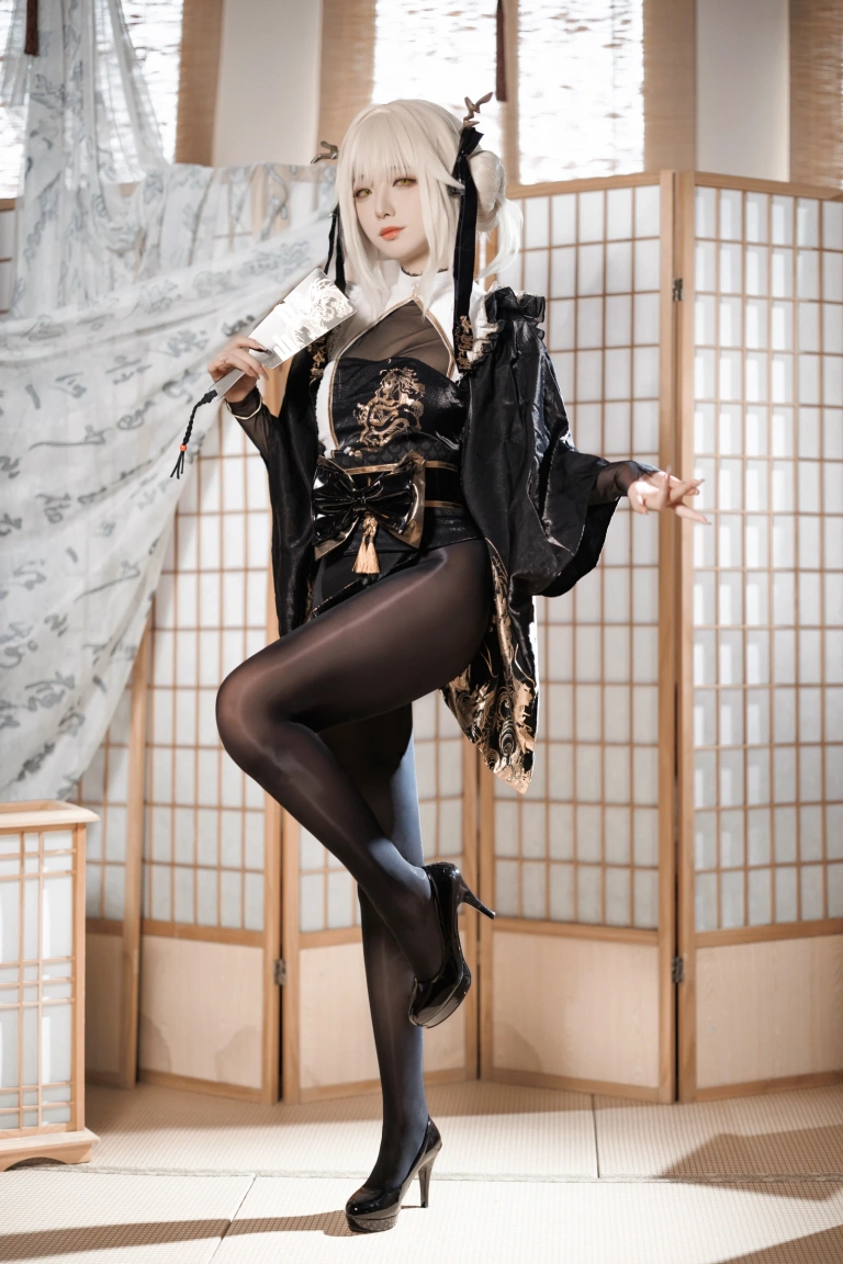 封疆疆v《NIKKE 白兔布兰儿 和服》写真图集 40P｜在线预览与图包下载