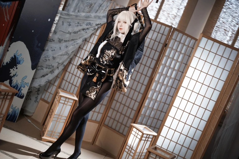 封疆疆v《NIKKE 白兔布兰儿 和服》写真图集 40P｜在线预览与图包下载
