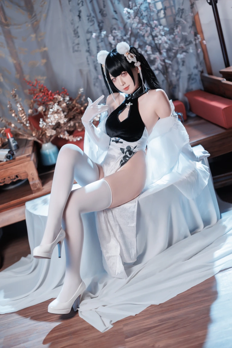 封疆疆v《彼得·史特拉塞》写真图集 40P｜在线预览与图包下载