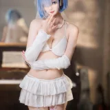 封疆疆v《蕾姆花嫁》写真图集 26P｜在线预览与图包下载