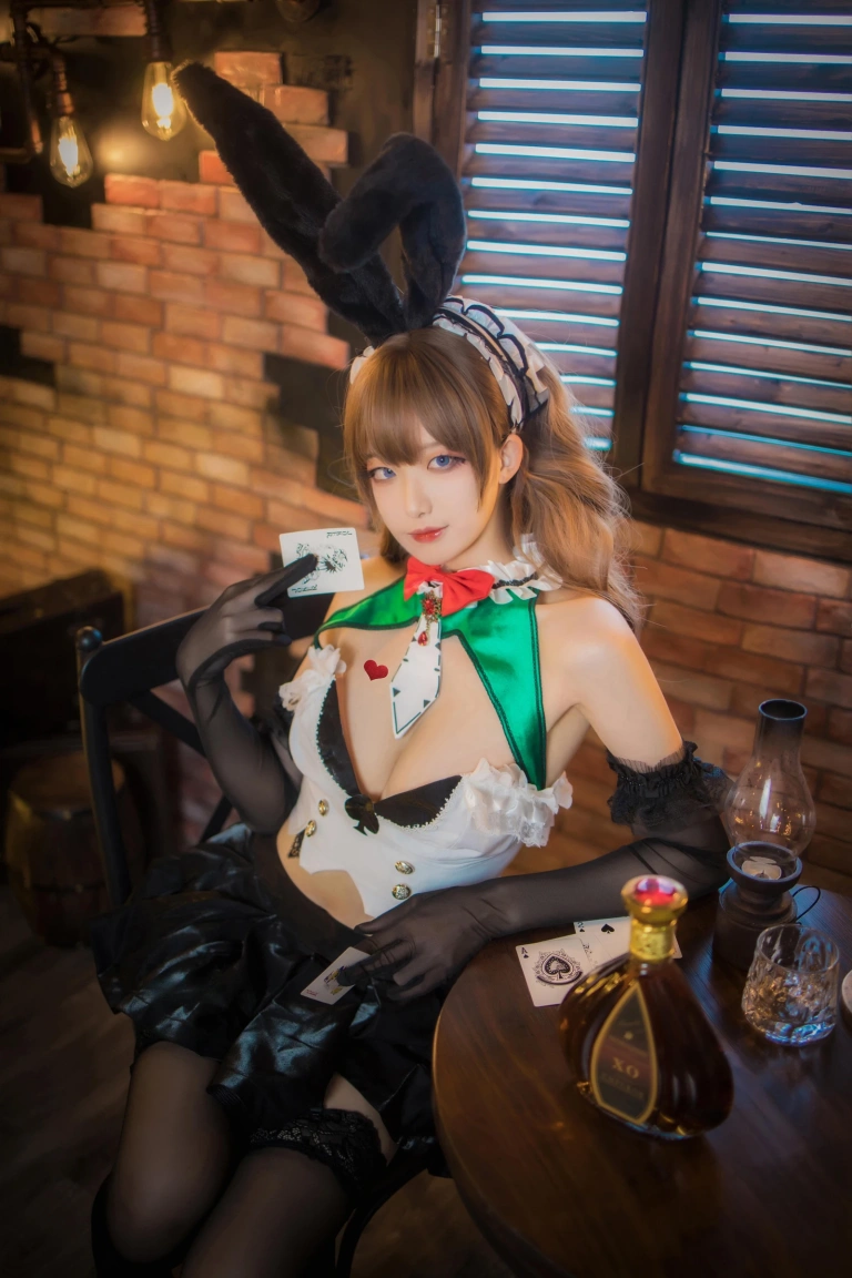 封疆疆v《莫妮卡女郎》写真图集 31P｜在线预览与图包下载