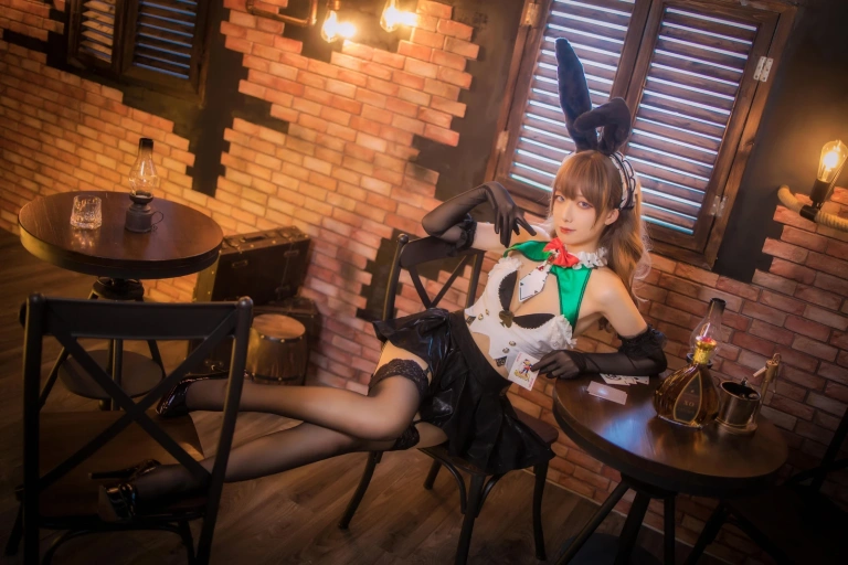 封疆疆v《莫妮卡女郎》写真图集 31P｜在线预览与图包下载