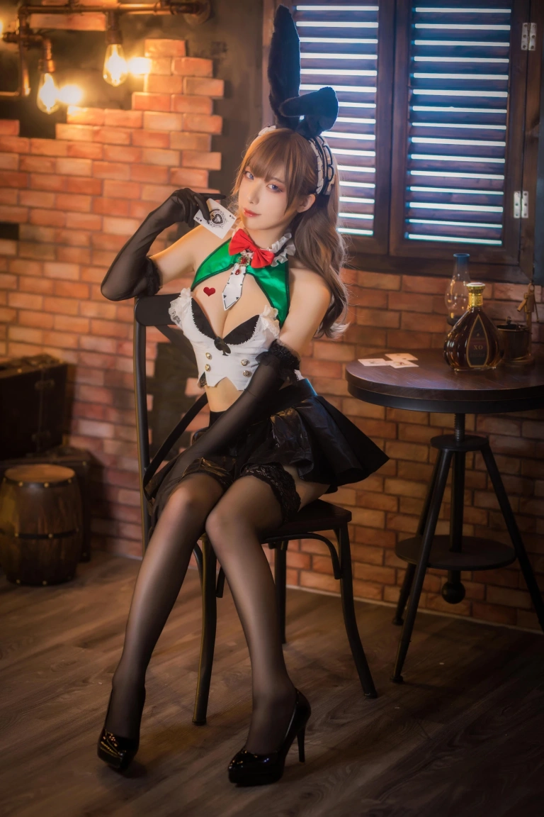 封疆疆v《莫妮卡女郎》写真图集 31P｜在线预览与图包下载