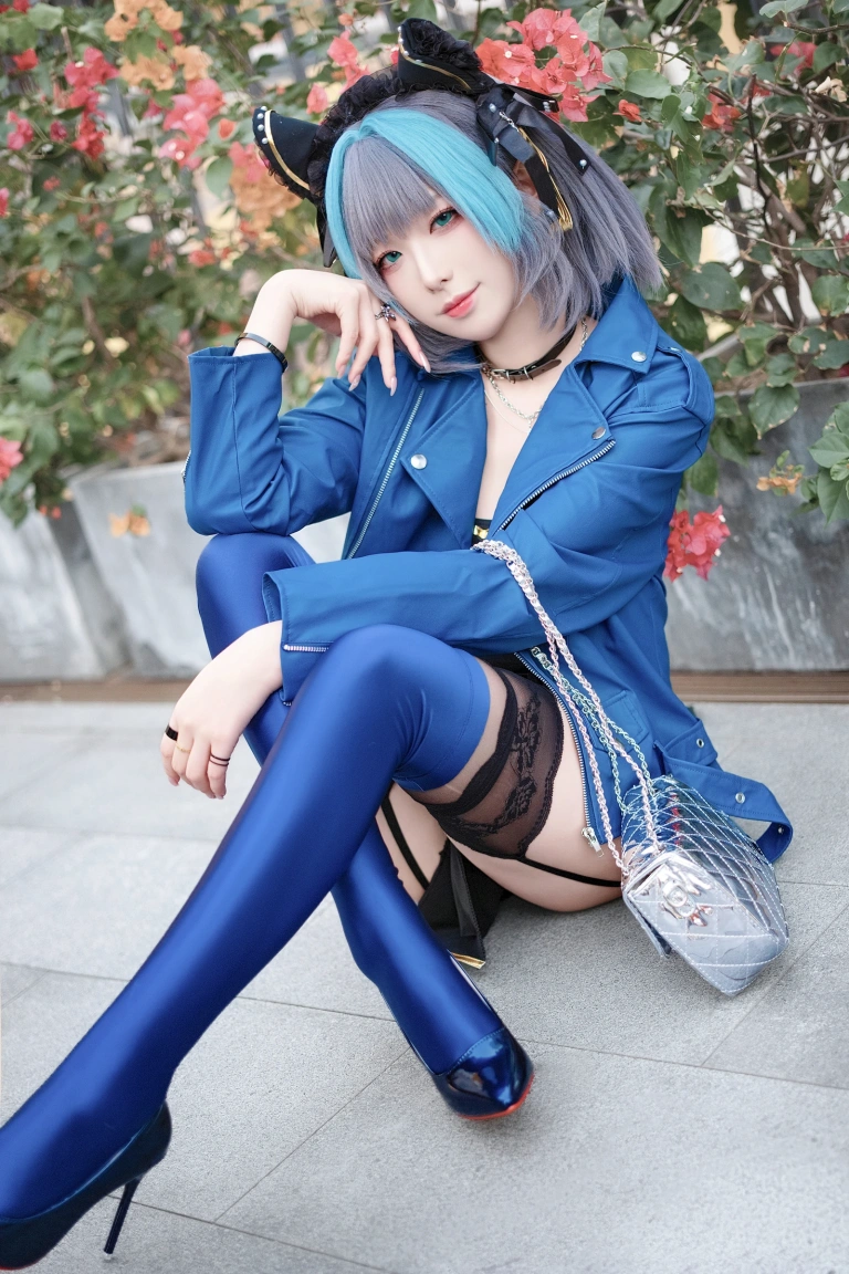 封疆疆v《碧蓝航线 柴郡常服》写真图集 27P｜在线预览与图包下载