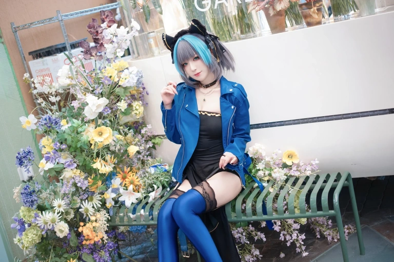 封疆疆v《碧蓝航线 柴郡常服》写真图集 27P｜在线预览与图包下载