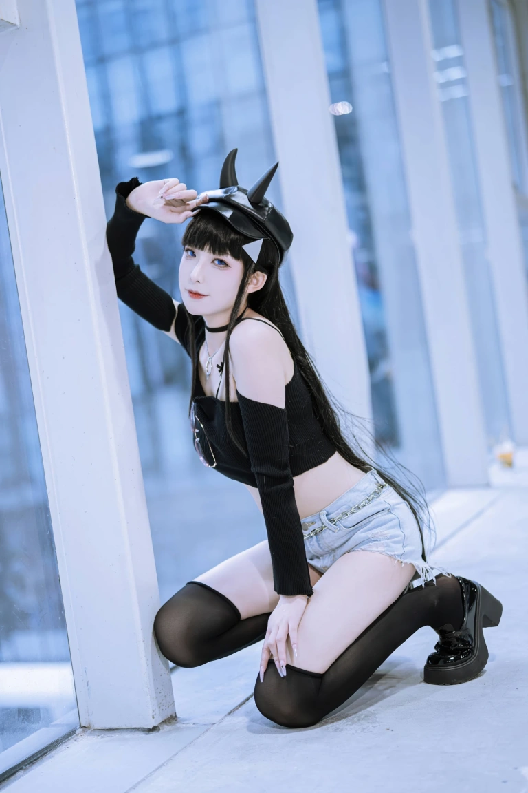 封疆疆v《碧蓝航线 能代》写真图集 16P｜在线预览与图包下载