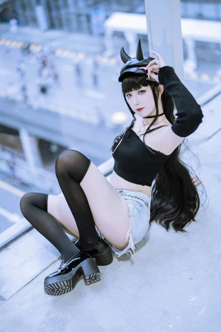 封疆疆v《碧蓝航线 能代》写真图集 16P｜在线预览与图包下载