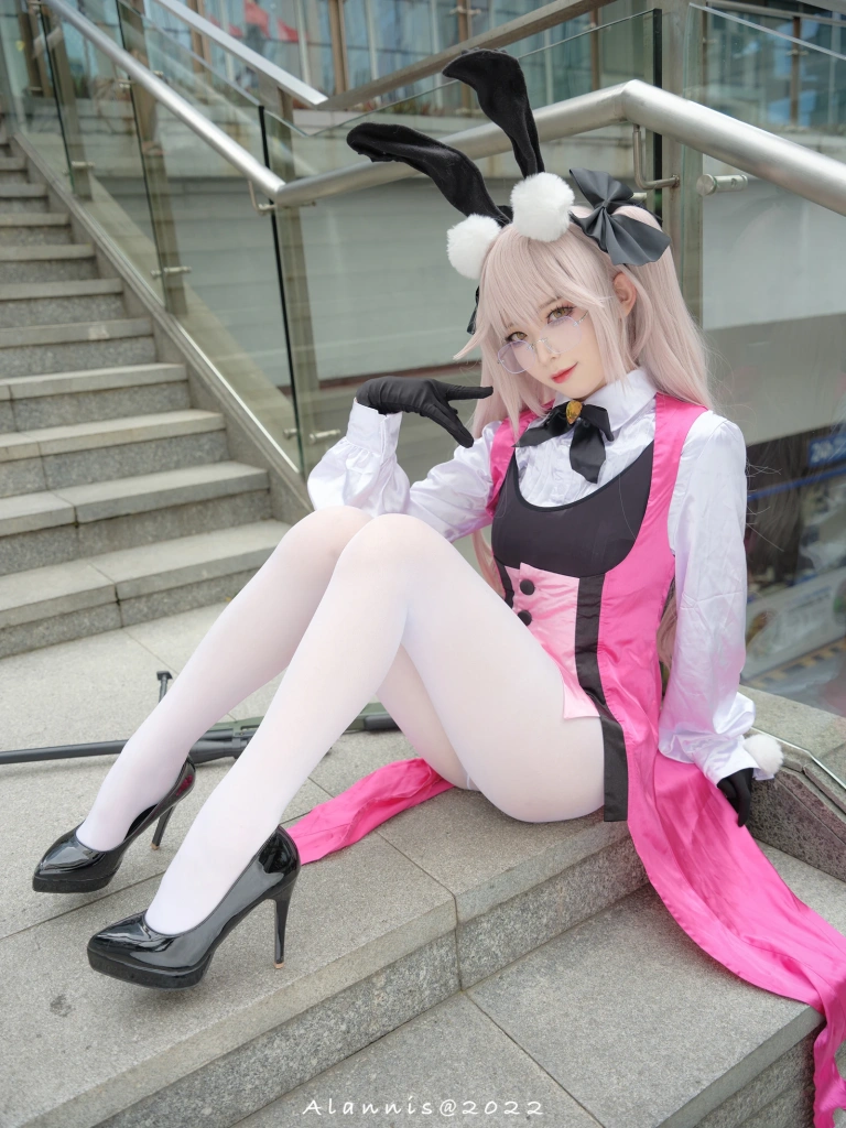 封疆疆v《FGO：光之高扬斯卡娅兔女郎场照》写真图集 27P｜在线预览与图包下载