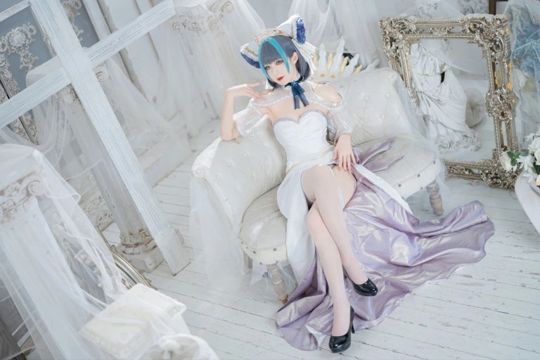 封疆疆v《碧蓝航线 柴郡誓约礼服》写真图集 18P｜在线预览与图包下载