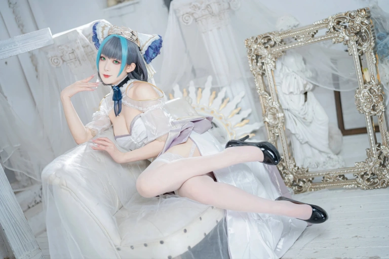 封疆疆v《碧蓝航线 柴郡誓约礼服》写真图集 18P｜在线预览与图包下载