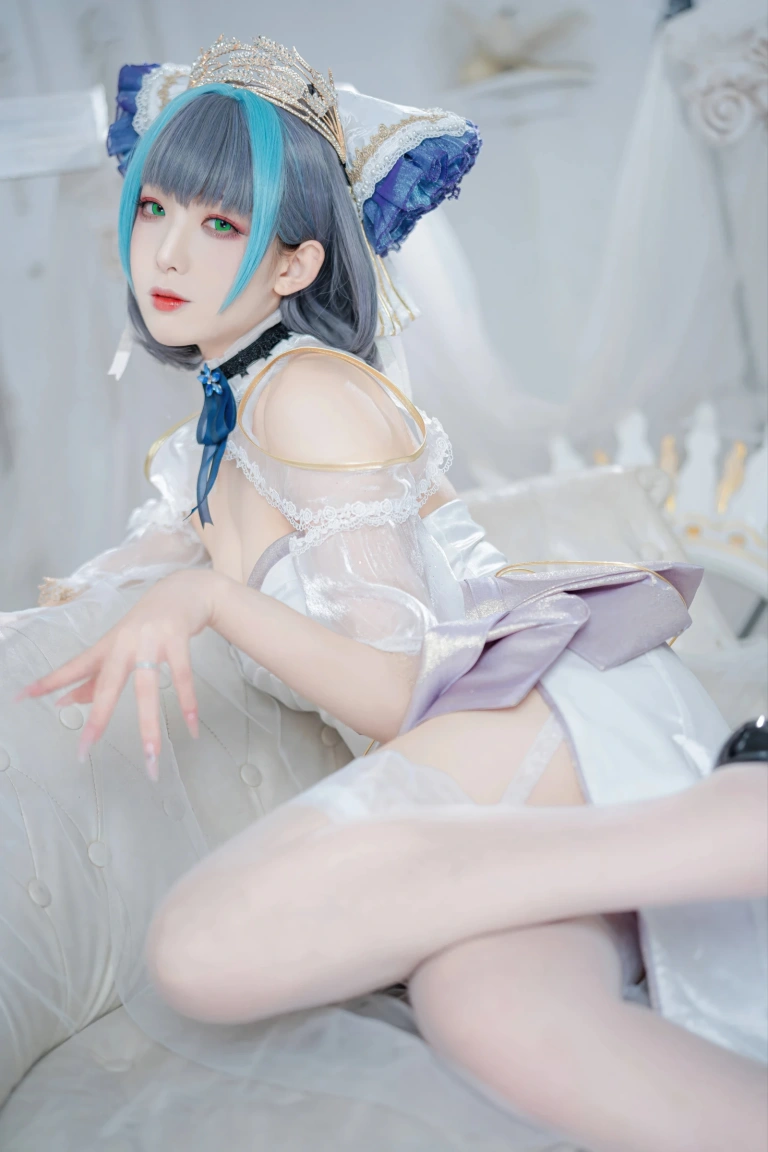 封疆疆v《碧蓝航线 柴郡誓约礼服》写真图集 18P｜在线预览与图包下载
