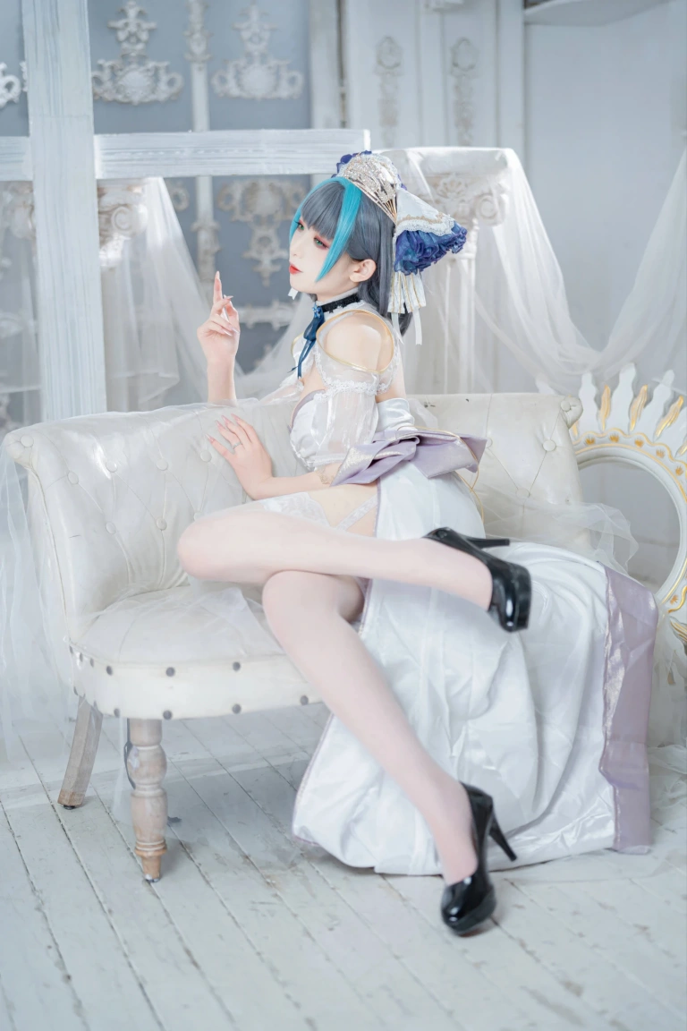 封疆疆v《碧蓝航线 柴郡誓约礼服》写真图集 18P｜在线预览与图包下载