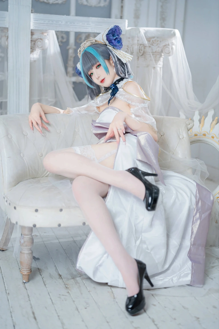封疆疆v《碧蓝航线 柴郡誓约礼服》写真图集 18P｜在线预览与图包下载