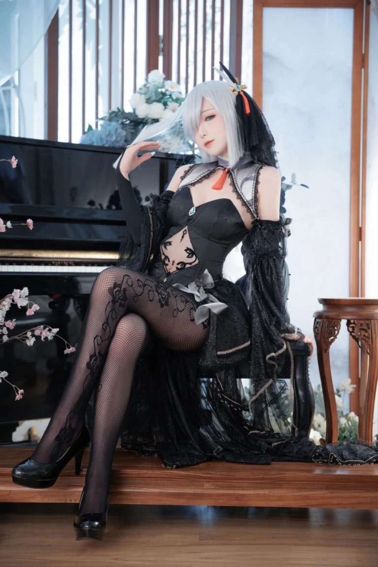 封疆疆v《原神 申鹤同人黑婚纱》写真图集 20P｜在线预览与图包下载