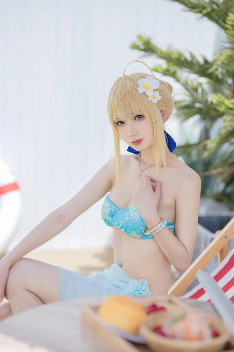 封疆疆v《FGO Saber泳装》写真图集 49P｜在线预览与图包下载