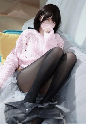 洛桑w伊梓《升玖老师 毛衣》写真图集 40P｜在线预览与图包下载