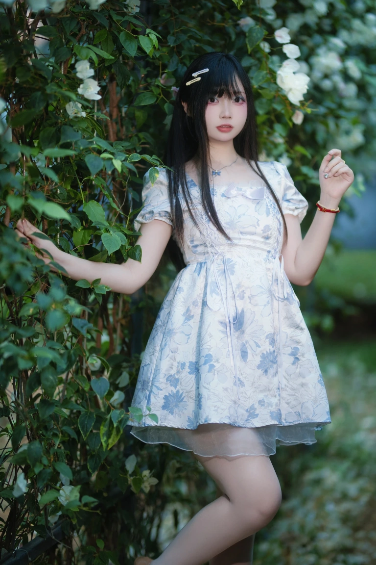 洛桑w伊梓《春夏之交》写真图集 45P｜在线预览与图包下载