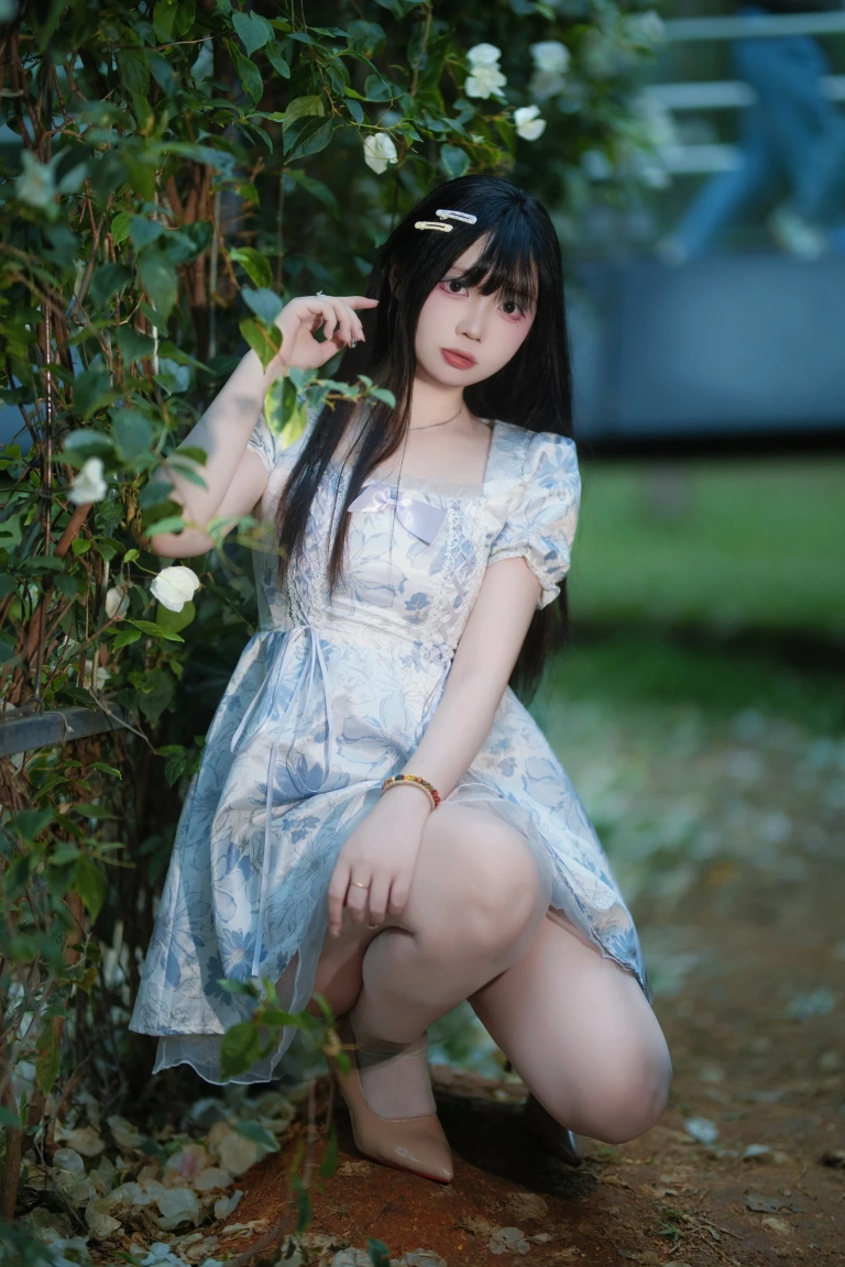 洛桑w伊梓《春夏之交》写真图集 45P｜在线预览与图包下载