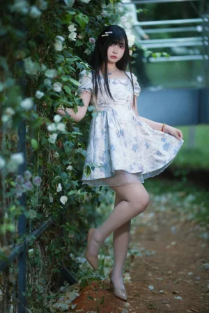 洛桑w伊梓《春夏之交》写真图集 45P｜在线预览与图包下载