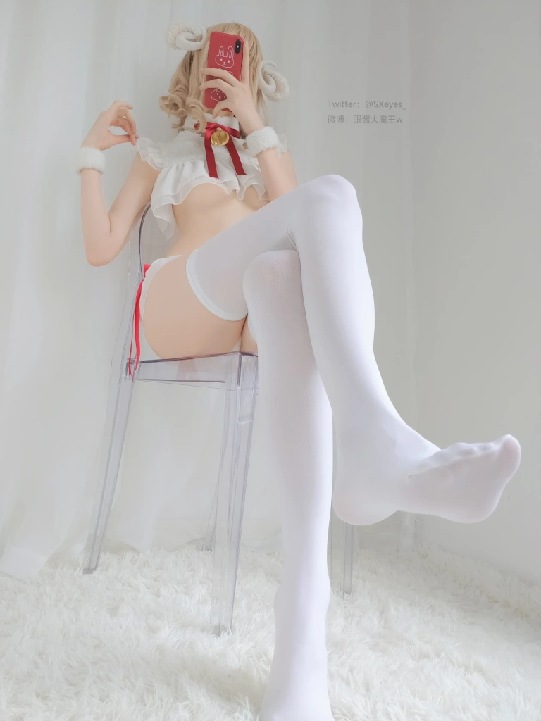 眼酱大魔王w《羊咩咩w》写真图集 10P｜在线预览与图包下载