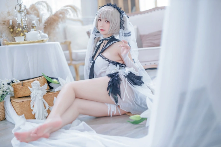 樱落酱w《碧蓝航线 可畏礼服》写真图集 20P｜在线预览与图包下载