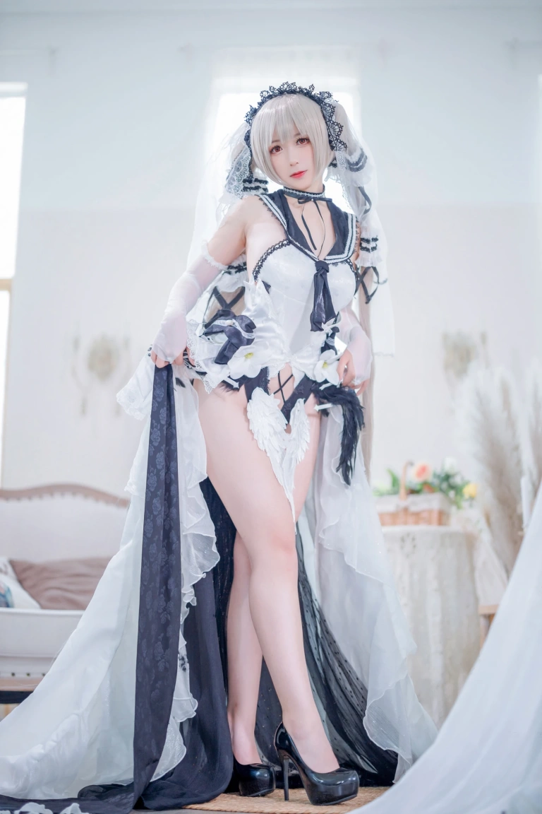 樱落酱w《碧蓝航线 可畏礼服》写真图集 20P｜在线预览与图包下载
