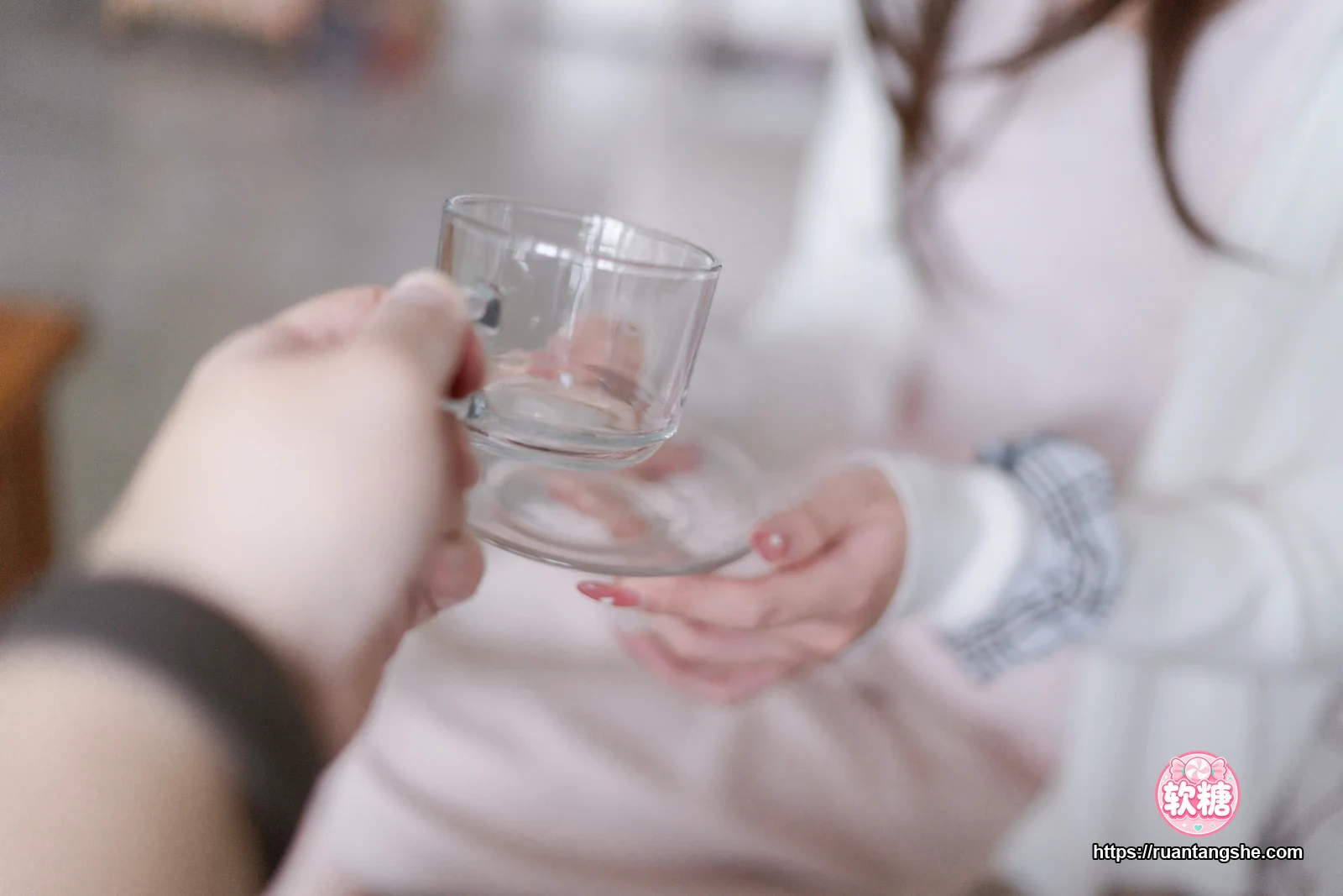 眼酱大魔王w 眼酱大魔王w NO.033 - 人妻丝袜红茶