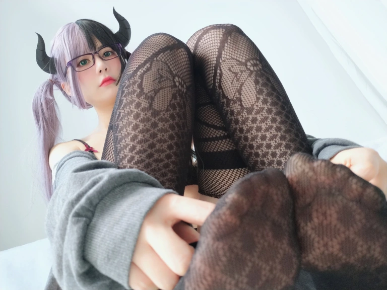 眼酱大魔王w《VOL.20 魅魔》写真图集 30P｜在线预览与图包下载