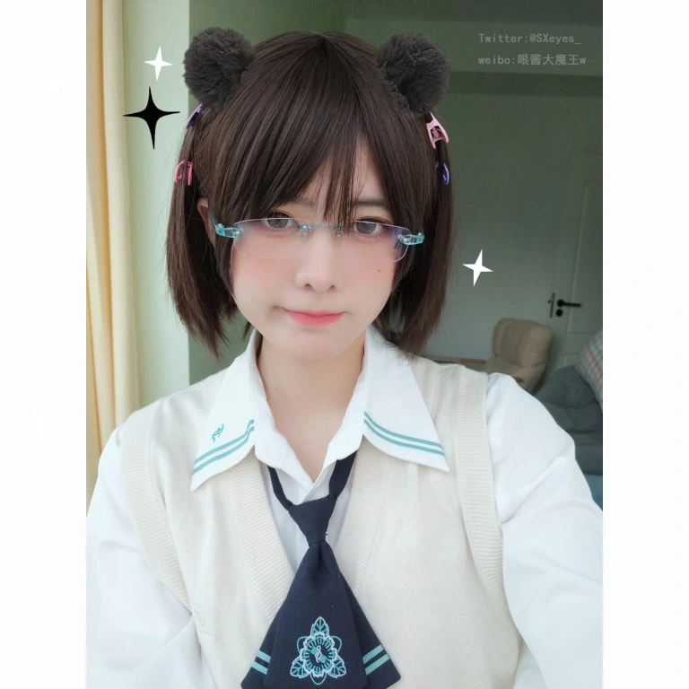 眼酱大魔王w《VOL.24 小学妹》写真图集 35P｜在线预览与图包下载