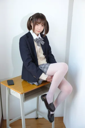 森萝财团《X-010》写真图集 83P+1V｜在线预览与图包下载