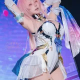 Yiko湿润兔《2026年06月 鸣潮 爱弥斯》写真图集 108P+3V｜在线预览与图包下载