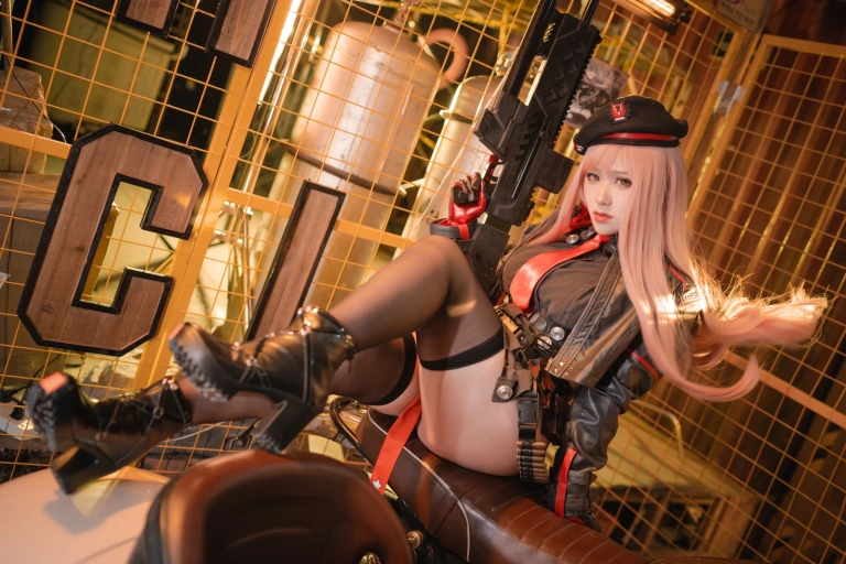 柘烟Zuken《妮姬勝利女神 拉毗 Nikke Rapi》写真图集 48P｜在线预览与图包下载